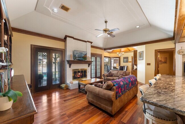 Building Photo - 11 Hornsilver Pl