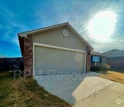 Building Photo - 2940 Cider Mill Ln