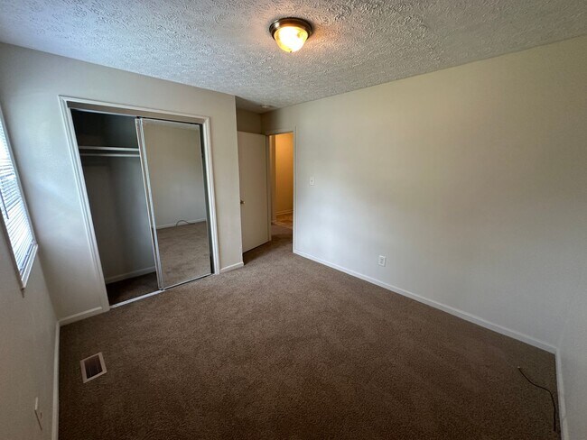 Building Photo - 6517 Portsmouth Dr