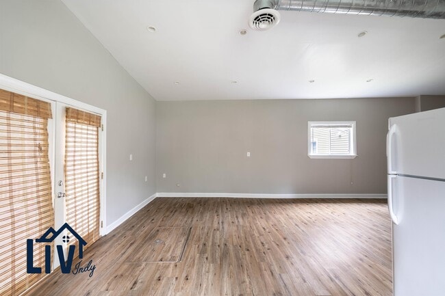 Building Photo - 1050 Janet Dr