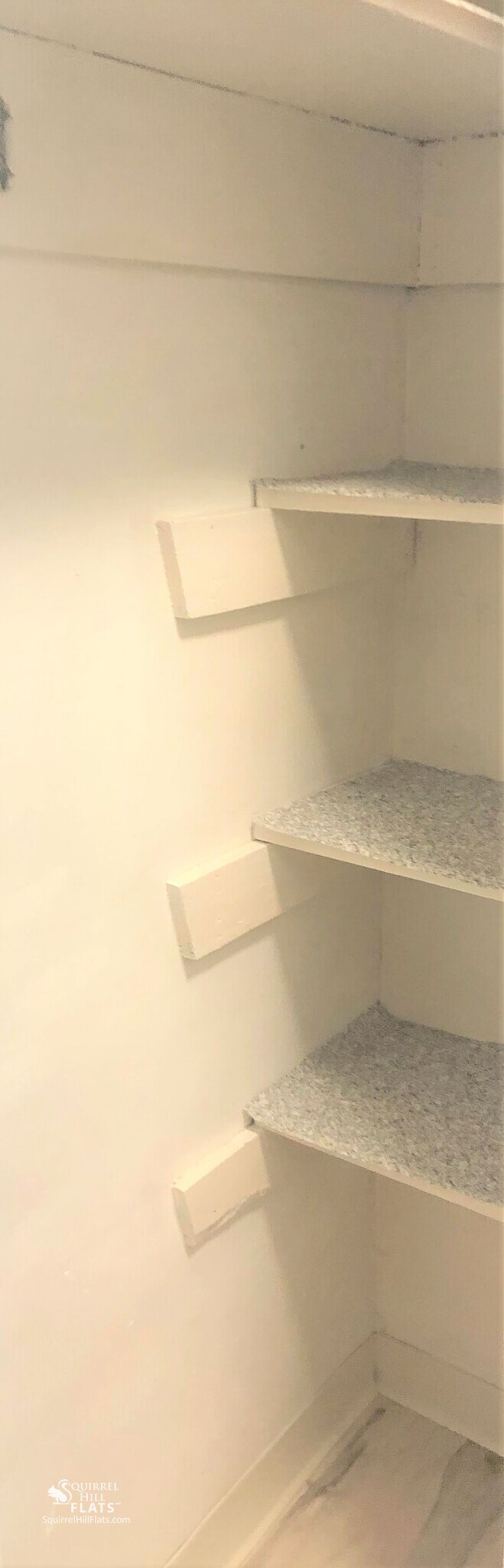 Building Photo - 5712 Phillips Ave