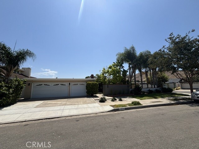 Building Photo - 19512 Sierra Santo Rd