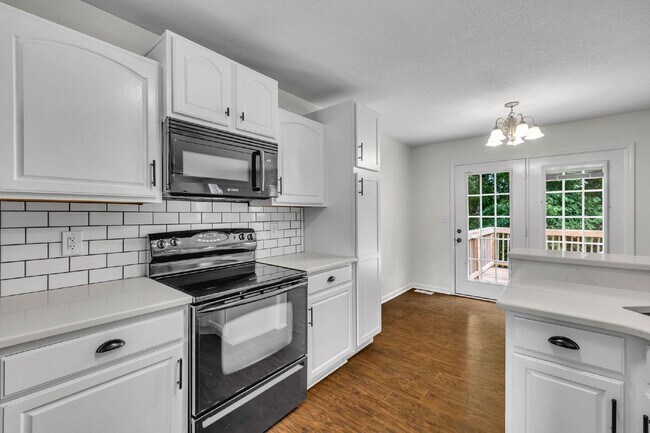 Building Photo - 2701 Hidden Ridge Ct