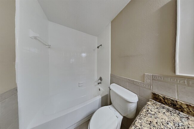Building Photo - 14518 Enola Dr