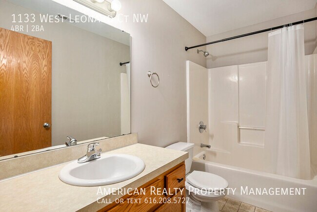 Building Photo - 1133 W Leonard Ct