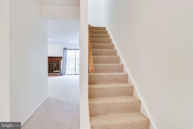 Building Photo - 9911 Whitewater Dr