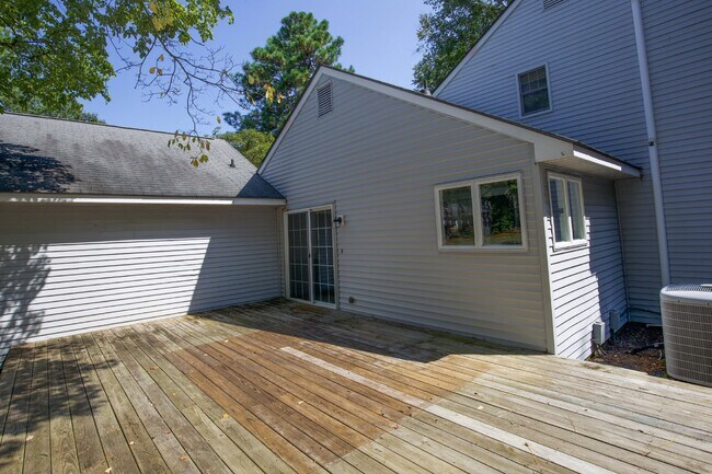 Building Photo - "3-Bedroom Home on Fox Hunt Lane in Southern Pines – Cozy Living Awaits!"