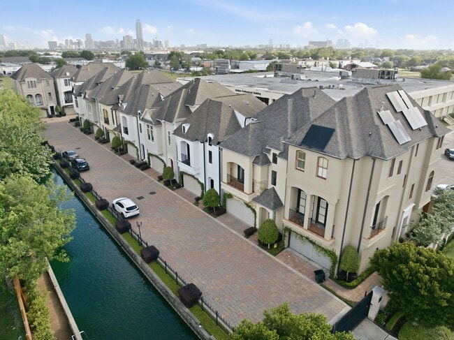 Building Photo - 6527 Clarewood Oak Estates Ln