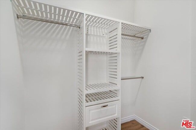 Building Photo - 2207 W 20th St