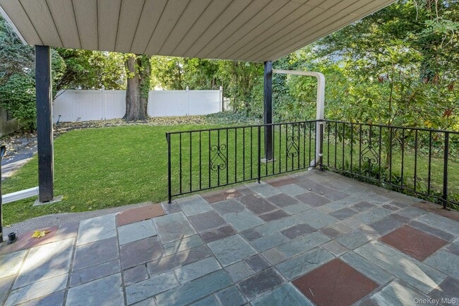 Building Photo - 164 Nelson Rd