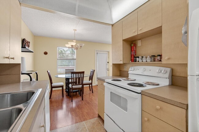 Building Photo - 2015 Cornwall A