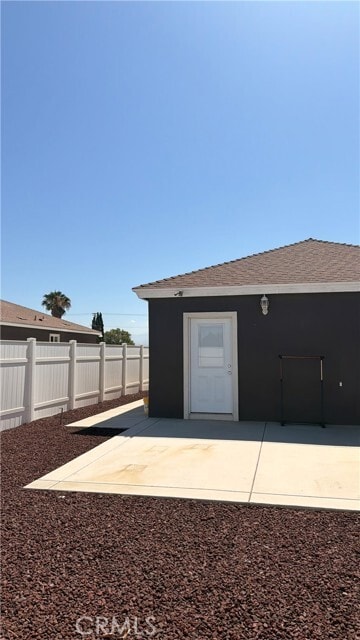 Building Photo - 11088 Spruce Ave