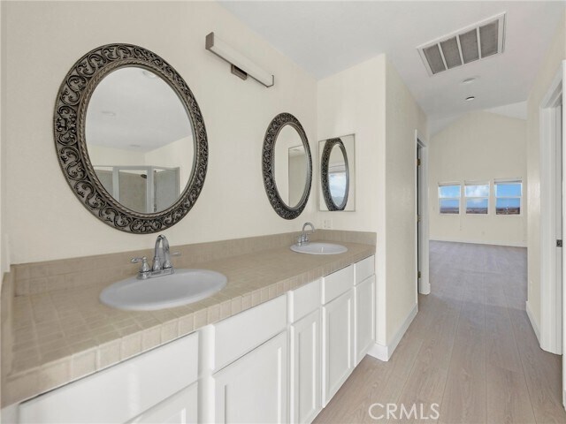Building Photo - 2575 Rale Dr