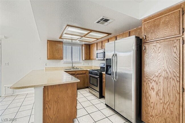 Building Photo - 710 Arrowhead Trail