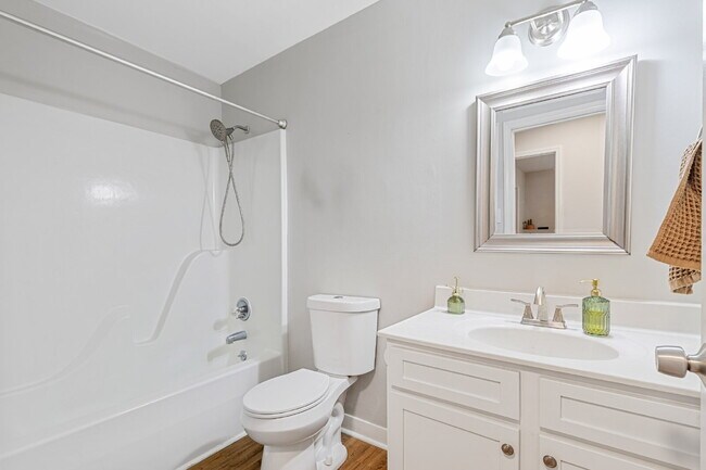 Building Photo - Private 3BR Retreat on 2 Wooded Acres in Clover with no HOA!!