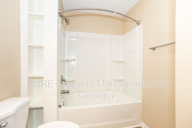 Building Photo - 2443 Doubletree Dr NW