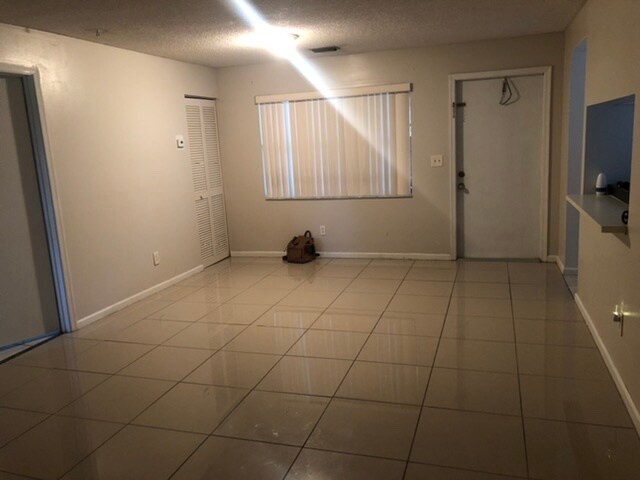 Dining room - 9647 NW 4th St