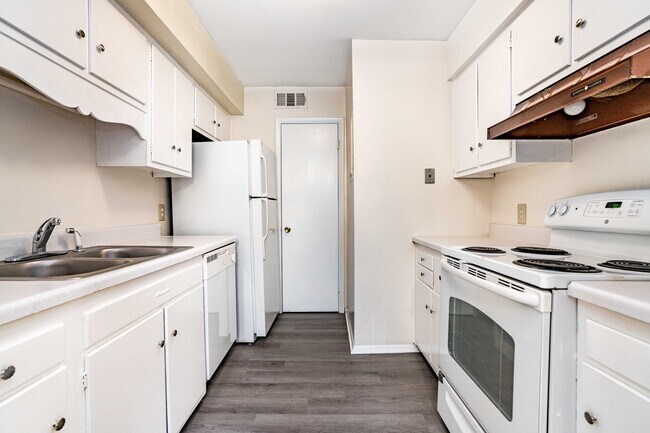Building Photo - 1232 Teakwood Pl