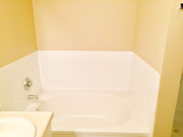Master Bathroom - 6506 Silver Mesa Dr
