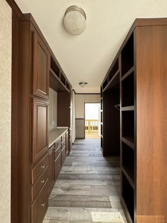 Building Photo - 16206 Wood Dr