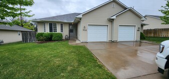 Building Photo - 712 Autumn Ridge Ct
