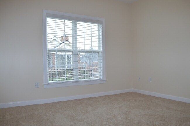 Building Photo - 210 Baines Ct
