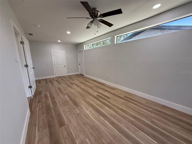 Building Photo - 4106 W Norma Ave