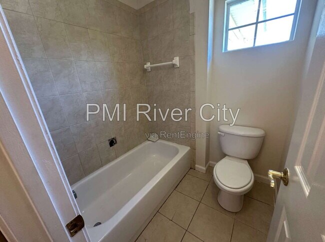 Building Photo - 3553 Silver Bluff Blvd