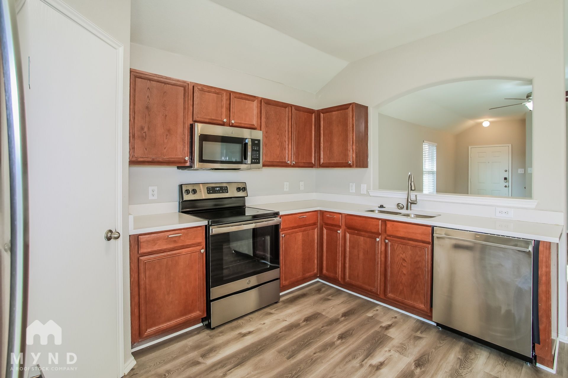 Building Photo - 4613 Redbud Dr