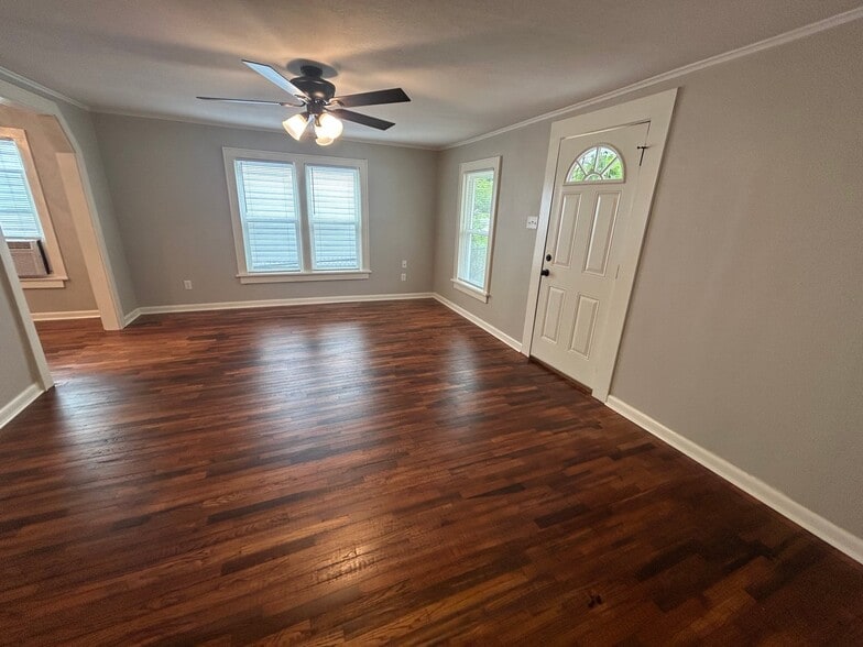 Building Photo - 1709 W St Louis St