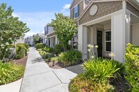 Building Photo - 3 Bed 2.5 Ba 2 Car Garage with solar!