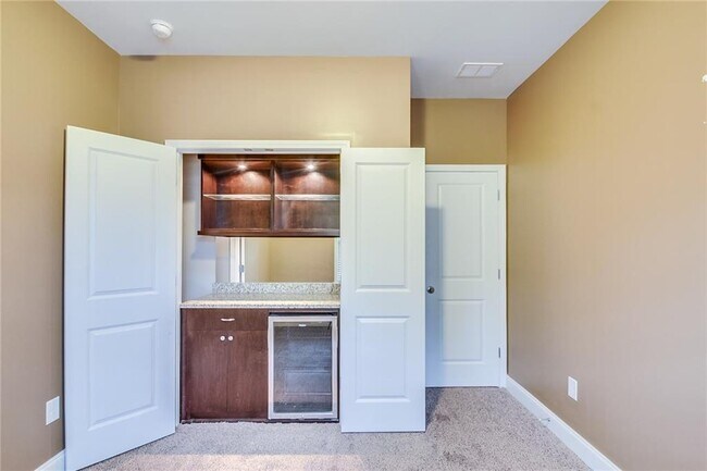 Building Photo - 3745 Jardine Ln