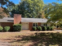 Building Photo - 2569 Lake Forest Dr