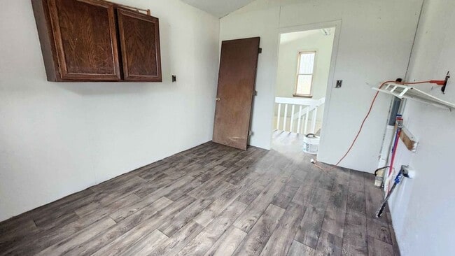 Building Photo - 3+ Bed Home Available with Garage