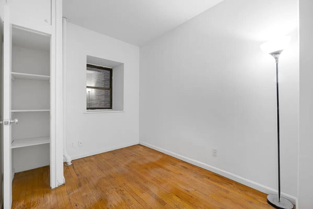 Building Photo - 121 Madison Ave