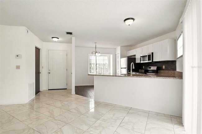 Building Photo - 4523 Hidden Oak Ct