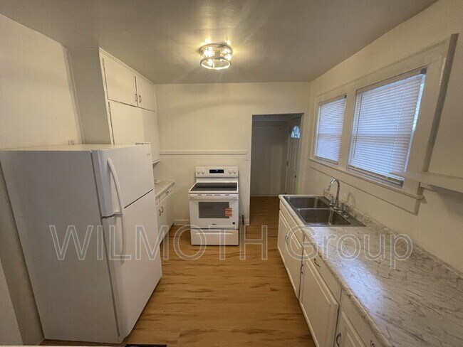 Building Photo - 773 Dequincy St