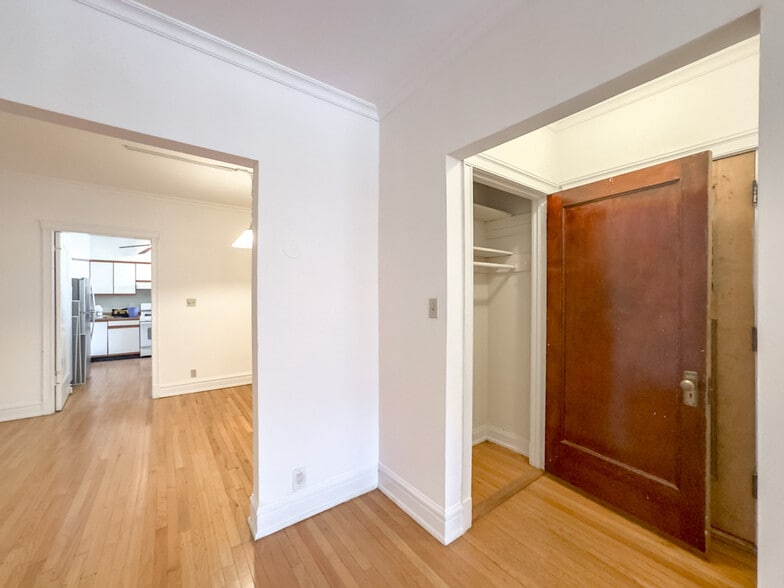 Building Photo - 6312 N Glenwood Ave