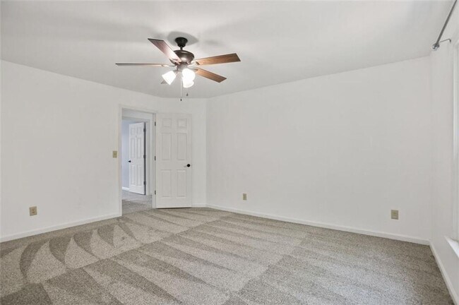 Building Photo - Beautifully Renovated 5-Bedroom, 4-Bath Home on Full Finished Basement!