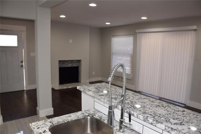 Building Photo - 4804 W Wind Trail