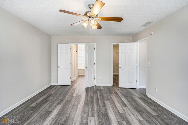 Building Photo - 1730 Bennett Dr