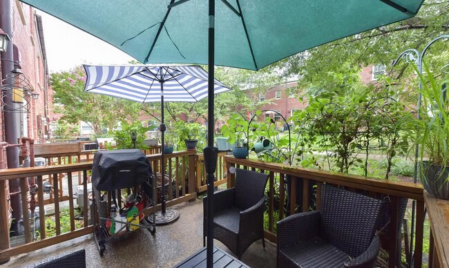 Building Photo - 1500 S Barton St