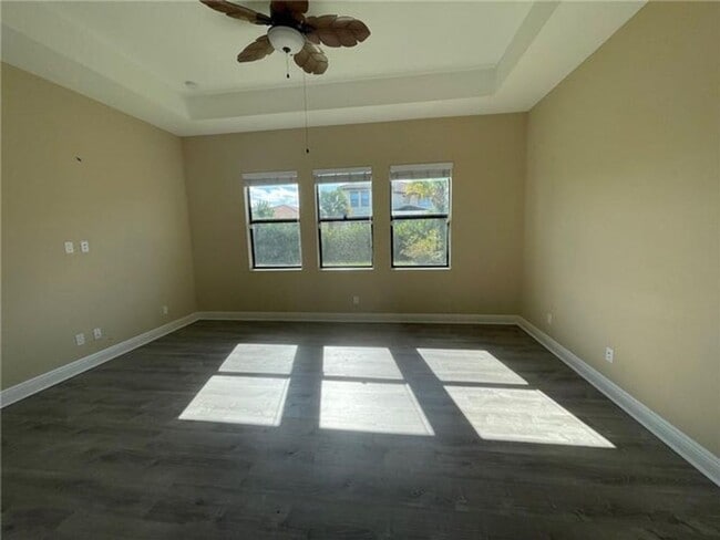 Building Photo - 11170 NW 83 Manor