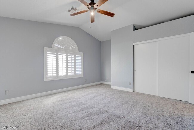 Building Photo - 879 Cozy Valley St