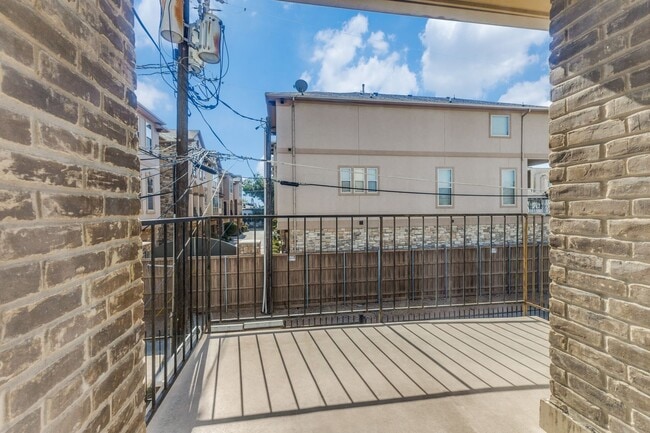 Building Photo - 3909 Rawlins St