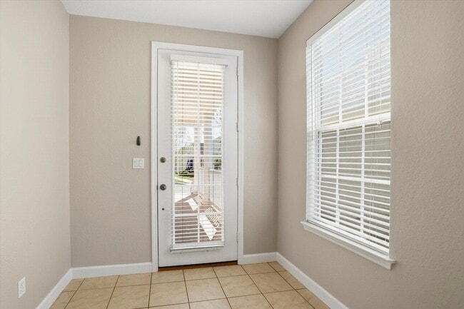 Building Photo - 3316 Calumet Dr