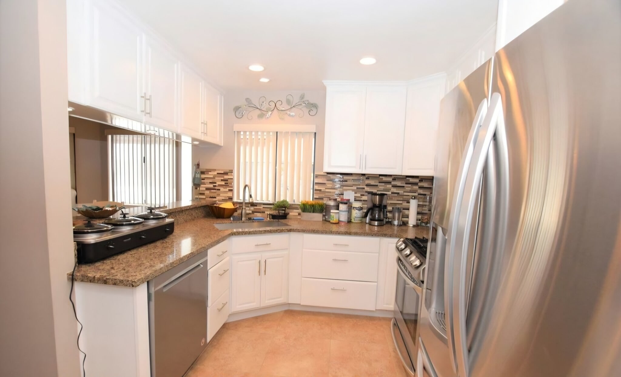 Building Photo - 1279 Calle Bonita