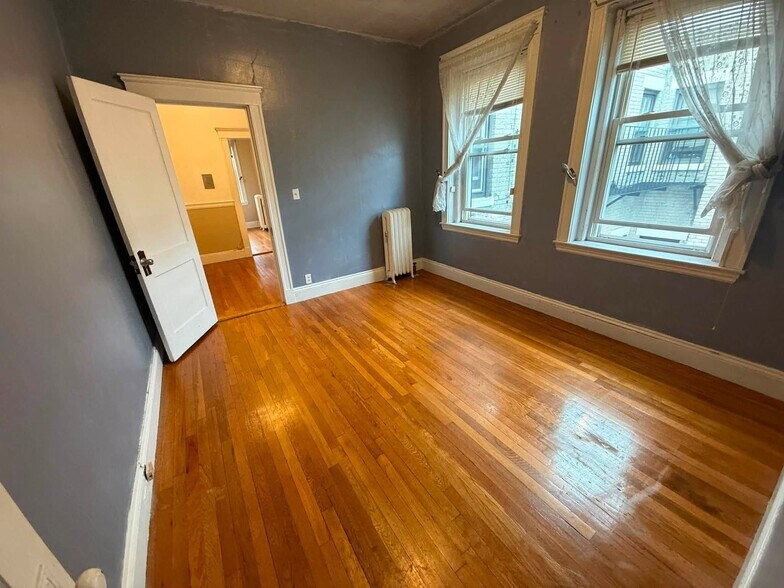 Building Photo - 313 Allston St