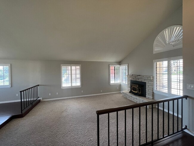 Building Photo - Spring Valley Lake Home