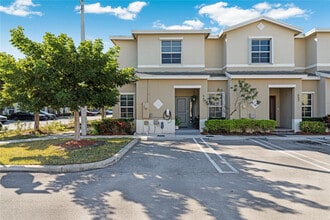 Building Photo - 561 NE 5th Terrace